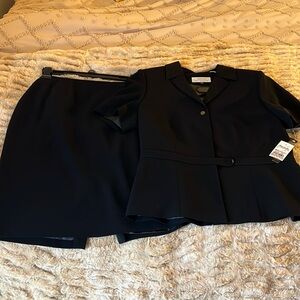 Two-Piece Suit (Black)